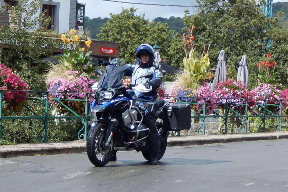 Motorrijbewijspoint Gemert examengarantie AVB en AVD